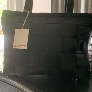 NWT Harveys Seatbelt Bag